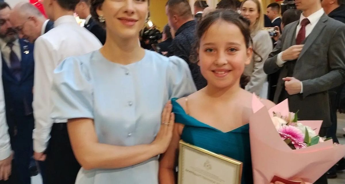 Девятилетняя Алёна вернулась из школы и спасла маму и двух сестёр от угарного газа