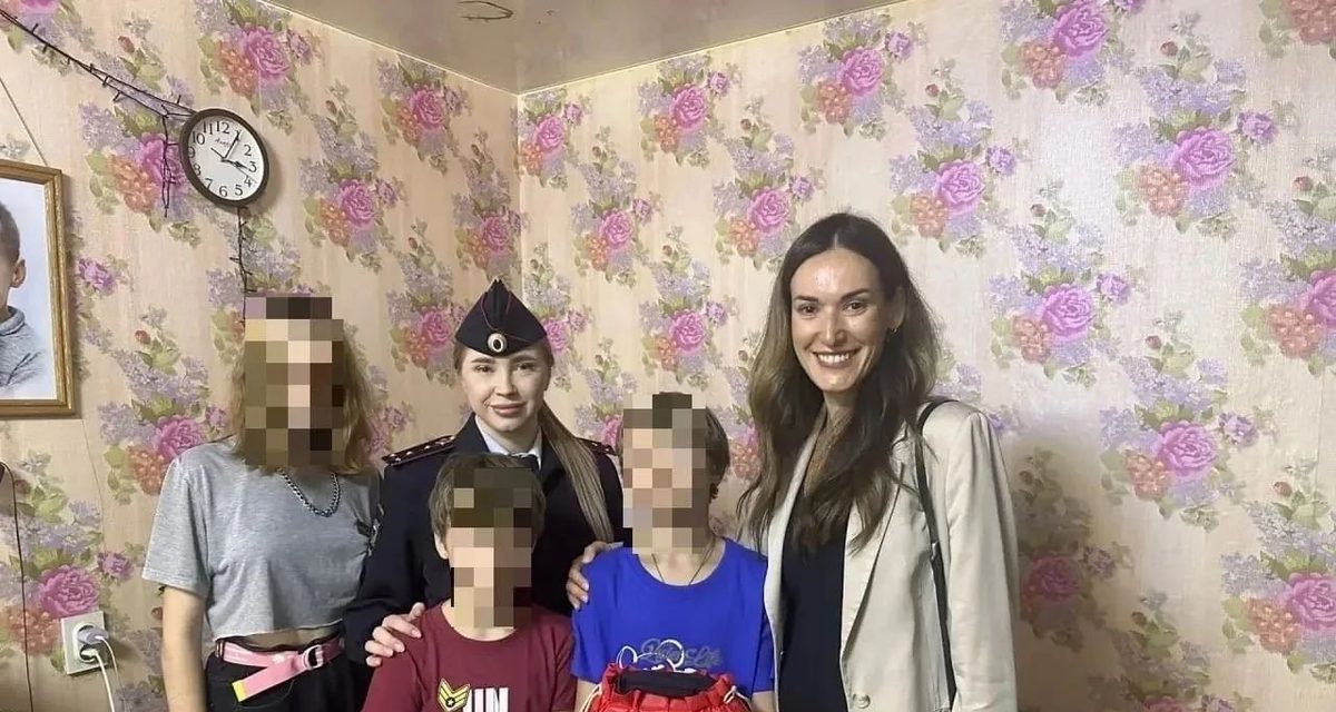 Елена Лебединская много лет дарит школьные портфели детям из семей в трудной ситуации